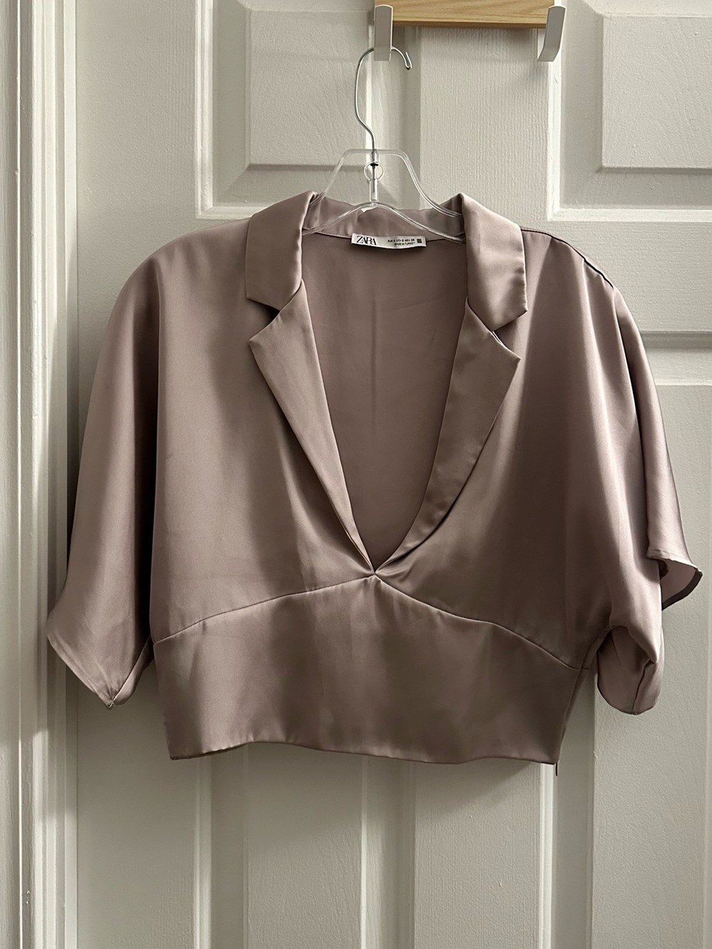 Zara Dusty Mauve Satin Cropped V-Neck Top